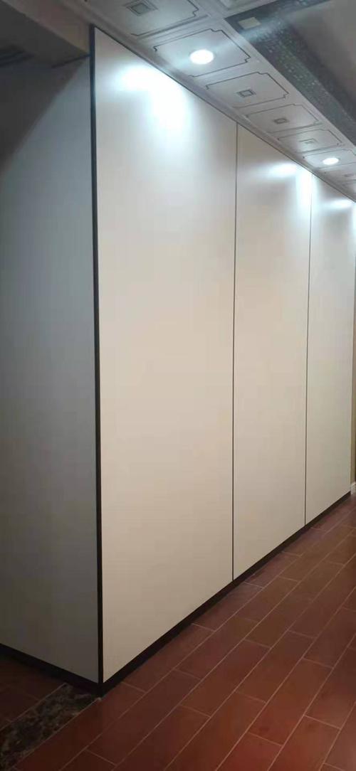 鋁蜂窩大板集成吊頂價格-客廳鋁蜂窩板廠家講講客廳鋁蜂窩板吊頂憑什么吸引你